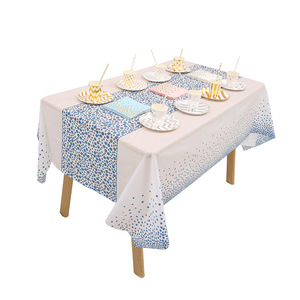 Mantel <span class=keywords><strong>de</strong></span> Plástico Desechable <span class=keywords><strong>de</strong></span> 54 x 108 Pulgadas para Mesas Rectangulares, Cubierta Impermeable para Decoraciones <span class=keywords><strong>de</strong></span> Nochevieja - Product Image 2