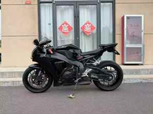 Hondai CBR1000RR-R Fire Blade Moto Sportive à Quatre Cylindres en Ligne Moteur Puissant Frein ABS Moto de Course Rapide sur Route Japon - Product Image 3