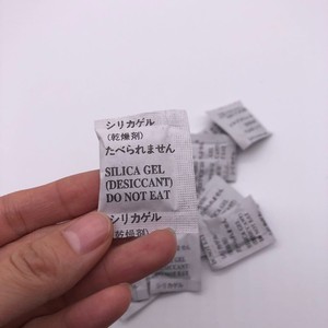 Adsorbant déshydratant en gel de silice japonais pour produits électroniques avec fonction désodorisante et petit emballage - Product Image 2