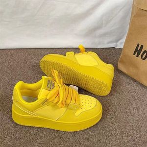 Baskets décontractées à lacets pour femme, style universitaire, plateforme, bout rond, semelle épaisse, couleur orange, collection Printemps-Été 2025 - Product Image 4