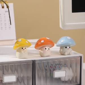 Figurine de champignon en résine mignonne, <span class=keywords><strong>mini</strong></span> ornement de bureau, décoration créative pour jardin féerique, terrarium, présentoir de loisirs créatifs, vente en gros - Product Image 5