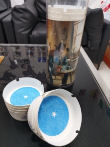 Cenicero Redondo Portátil Clásico Desechable Ecológico de Pared Simple con Grabado y Estampado, Fácil de Limpiar para Hogar, Restaurante, Hotel - Product Image 2