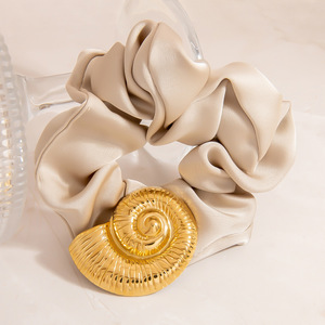 Élastique à cheveux en satin grande taille, série Océan Floral, avec pendentif en or 18 carats, bandeau simple pour chignon, usage quotidien - Product Image 3