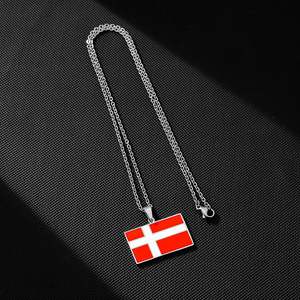 สร้อยคอชุบทอง18K รูปธงชาติเดนมาร์กทำจากสแตนเลส - Product Image 5