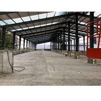 Bâtiment préfabriqué en structure métallique pour vaches, moutons, bovins, chèvres laitières, hangars agricoles