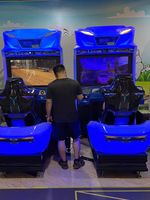 Machine de jeu d'arcade à pièces, simulateur de course, console de jeu, machine de divertissement d'intérieur avec acceptation de pièces, jeu vidéo pour enfants