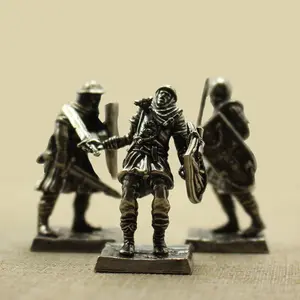 Figura en Miniatura de Soldado de la Legión Romana Medieval, Figura de Metal OM02 de Cobre Puro, Modelo de Guerrero Antiguo, Estatua Coleccionable para Escritorio - Product Image 1