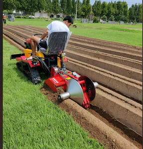 Mini-tracteur agricole diesel sur chenilles 25-50 CV avec motoculteur rotatif et cultivateur intégré - Product Image 1