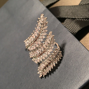 Anello regolabile a forma di spiga di grano per donna, design scintillante, elegante gioiello da dito alla moda - Product Image 3
