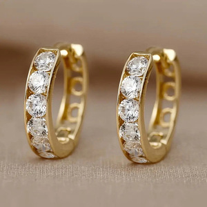 Orecchini Eleganti e Versatili per Donne, Gioielli Semplici per Uso Quotidiano alla Moda - Product Image 1