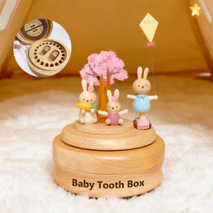Деревянная шкатулка-карусель для детских молочных зубов с индивидуальным логотипом, органайзер для хранения, подарок на память о росте ребенка, оптовая продажа - Product Image 6