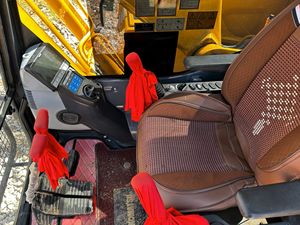 Komatsu PC200 - Product Image 6