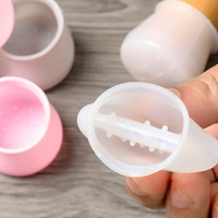 Couvre-pieds de chaise confortable en silicone auto-adhésif antidérapant pour pieds de table, tapis de protection carré et silencieux pour meubles