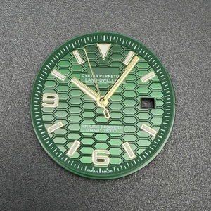 Nuevo Dial de Reloj de 33.8MM con Índices Dorados, Varios Colores Disponibles, Manecillas a Juego, Luminoso Verde, Compatible con Movimiento NH35 - Product Image 5