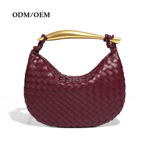 Sac à bandoulière souple en cuir PU tissé OEM ODM pour femme avec poignée dorée – Sac à main de créateur haut de gamme - Product Image 1