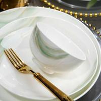 Service de table en porcelaine fine à motif floral pêche, vaisselle élégante en céramique avec bordure argentée pour la maison, les dîners et les banquets de mariage