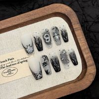 Ongles press-on gothiques de luxe avec colle, faux ongles à couverture complète, design personnalisé disponible