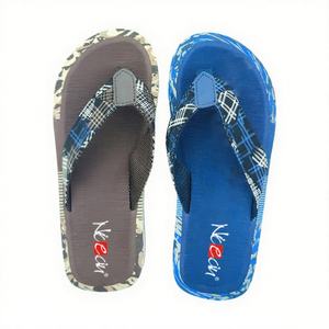 Sandalias de Playa Personalizadas Nicecin con Logotipo, Diseño Único a Cuadros y Camuflaje, Correa Ancha de Tela, Pantuflas Suaves de EVA, OEM ODM - Product Image 1