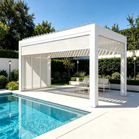 Pergola bioclimatique autoportante en aluminium blanc avec toit à lames motorisées et auvent latéral rétractable, pergola de jardin en aluminium