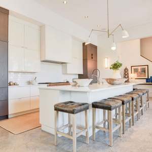 Gabinetes de Fregadero Modernos de Roble Blanco Mate Orgánico Personalizados con Calidez para Cocina, Centro Comercial y Comedor - Product Image 4