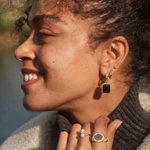 Orecchino a Cerchio YINJU a Forma di U in Argento Sterling 925 Dorato con Piccola Stella Incisa e Diamante, Gioiello Carino e alla Moda - Product Image 6