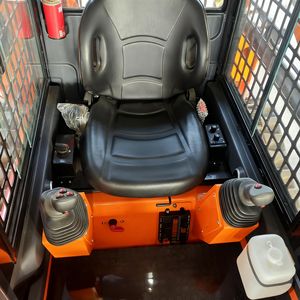 Erdbewegungsmaschine Rad-Hydraulik-Schiebe-Lenkungslader Traglast 1,2T Kleiner Schiebelader EPA Euro 5 Baggerlader - Product Image 6