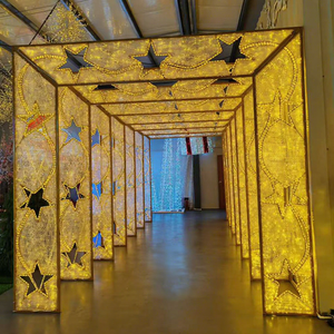 Arco de Navidad con Iluminación LED para Parques Temáticos, Jardines, Resorts y Atracciones Navideñas - Product Image 1