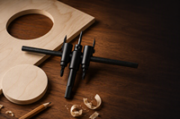 Cutter à cercles en bois réglable 30-200 mm, double lame, design équilibré, queue hexagonale, guide central, acier au carbone, finition oxyde noir