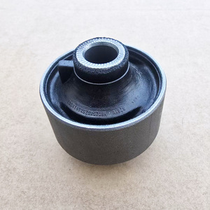 Buje de Brazo de Control para Toyota RAV4 48655-42040, Pieza de Repuesto Inferior de Acero al Manganeso - Product Image 1