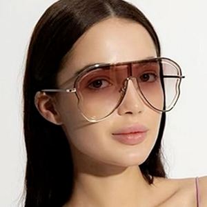 Lunettes de soleil punk vintage 2025 à verres évidés, protection UV400, monture pilote en métal, grandes lunettes de soleil pour femmes - Vente en gros - Product Image 1