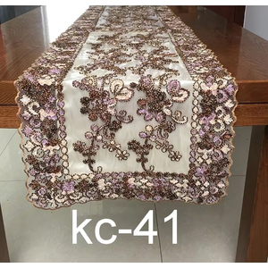 Runner da Tavola Etnico di Lusso Fatto a Mano, Runner Boho con Ricami Elaborati ed Effetto Perline Finte per Tavolo da Pranzo e Arredamento Casa - Product Image 5