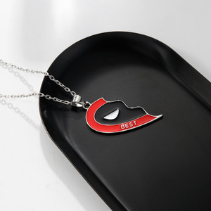 Colliers pendentifs en forme <span class=keywords><strong>de</strong></span> cœur Wolverine Best Friends, accessoires dérivés du film Deadpool - Product Image 4
