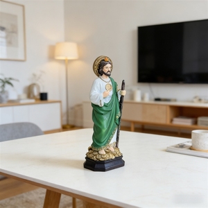 Statuetta di San Giuda in Resina Stile Europeo Vintage - Ornamento Decorativo da Tavolo per la Casa - Product Image 4
