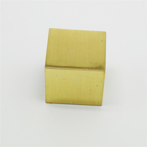 Piedini quadrati in ottone <span class=keywords><strong>sabot</strong></span> tavolo in metallo sedia gambe puntali decorativi in ottone - Product Image 4