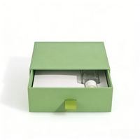 Boîte cadeau élégante en papier rigide blanc laminé mat, matériaux recyclés pour l'emballage de parfums et de cosmétiques, tiroir coulissant