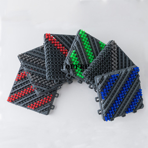 Dalles de sol modulaires antidérapantes en EVA et nylon 150x150x25mm - Product Image 4