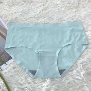 Culottes pour femmes en soie glacée, string sans couture personnalisé - Product Image 5