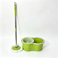 Set Ember Plastik Kapasitas Besar dengan Gagang Putar Manual dan Mop Mikrofiber 360° Self-Wringing Beroda untuk Penggunaan Rumah Tangga