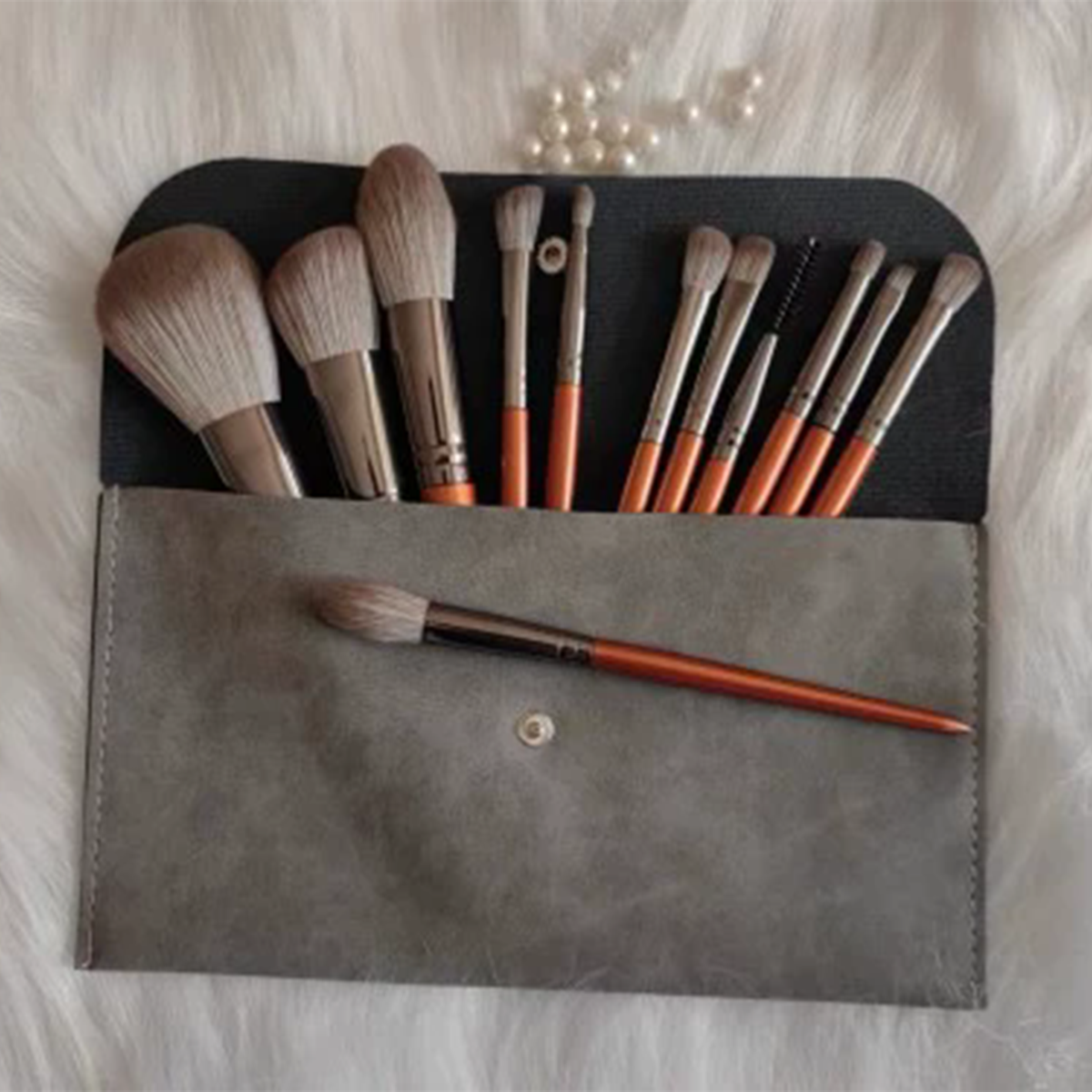 Sac enveloppe gris pour pinceaux cosmétiques occasionnels marron 12