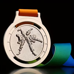 Médailles <span class=keywords><strong>de</strong></span> sport personnalisées en alliage <span class=keywords><strong>de</strong></span> zinc 3D avec logo/<span class=keywords><strong>texte</strong></span>/design personnalisé pour le basketball, le football, le soccer, souvenir avec ruban - Product Image 6