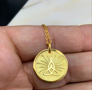 Perhiasan inspirasi baja tahan karat emas kalung Ibu & anak liontin <span class=keywords><strong>Celtic</strong></span> simpul terukir perhiasan hadiah Hari Ibu - Product Image 4