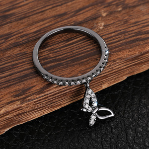 Anello da Donna in Argento con Pendente a Goccia di Diamante per Uso Quotidiano T0289 - Product Image 6