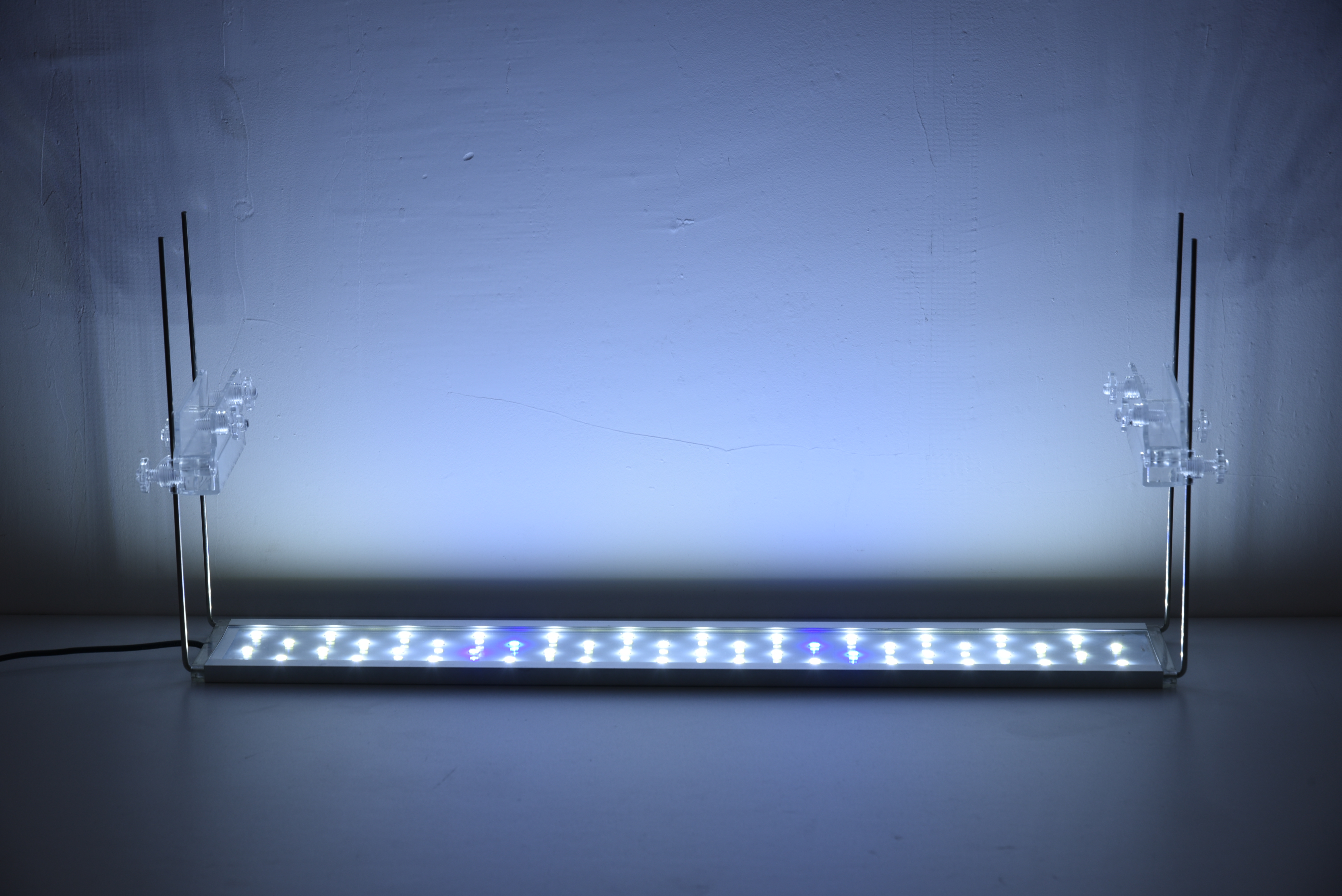 (Argent) Lumière bleue et blanche