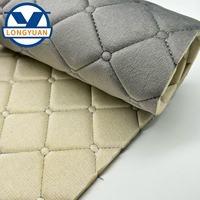 Motif personnalisé échantillon gratuit polyester tissu d'ameublement brodé coton rempli velours tissu matelassé pour housse de siège