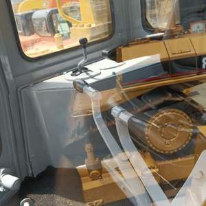 รถตักดิน D7R หนอนผีเสื้อใช้งานง่ายไม่หนักใช้งานง่าย - Product Image 6