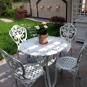 ガーデンセット鋳造アルミニウムメタルテーブル5ピースダイニングセット白い屋外用家具