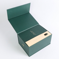 Boîtes cadeaux rigides pliables magnétiques vert sauge, emballage en papier biodégradable pour bougies, portefeuilles avec lamination mate et doublure en éponge