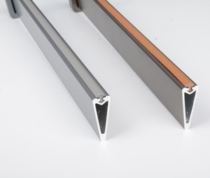 Barre de suspension horizontale en alliage d'aluminium avec support à bride solide pour armoire murale, conception détachable, silencieuse, en forme de V - Product Image 4