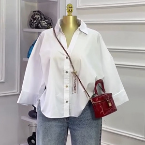 เสื้อเชิ้ตไอสตาโปรโม กิฟท์ส ป๊อปลิน แขนสามส่วน ทรงหลวม ปกคอปก ติดกระดุม สีพื้น ใส่ได้ทุกฤดู - Product Image 2