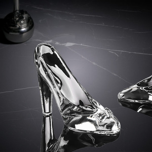 Style Européen Simple Transparent Cristal Verre Talons Hauts <span class=keywords><strong>Cendrillon</strong></span> Inspiré Princesse Couple Thème Amour Accompagnant Cadeaux - Product Image 5